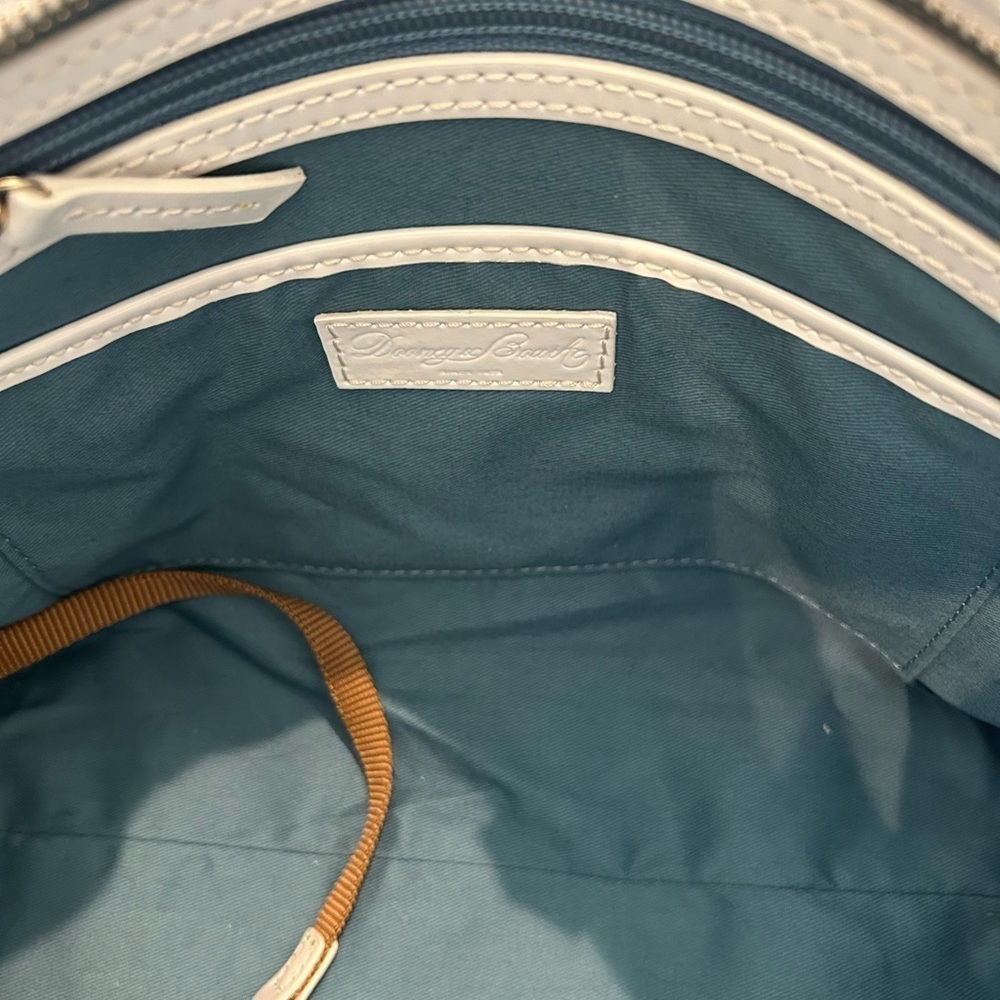 Chic Dooney & Bourke White Leather Tote with Gold Accents - Picture 15 of 15